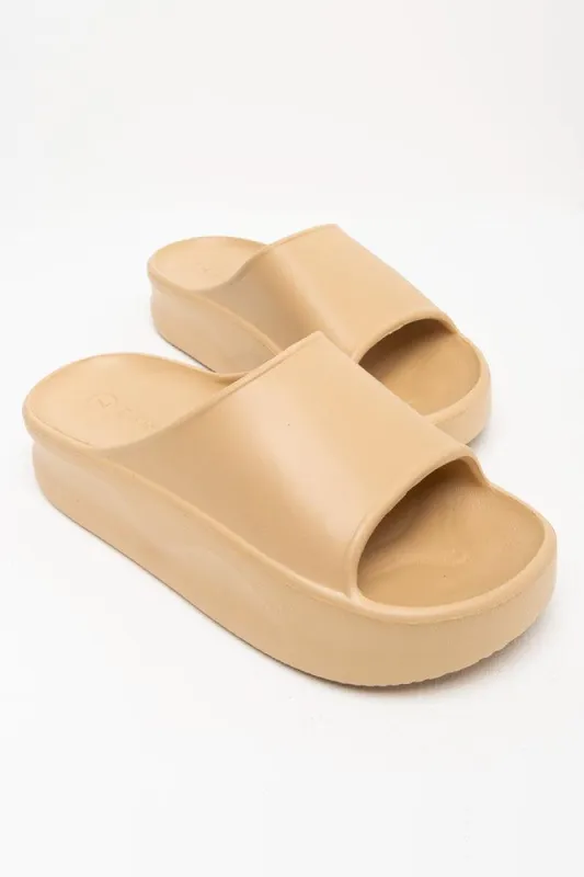 Flatform Sandal Natural sold by Ackermas