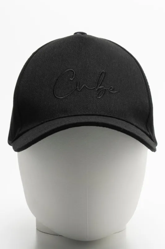 Peak Cap Black sold by Ackermas