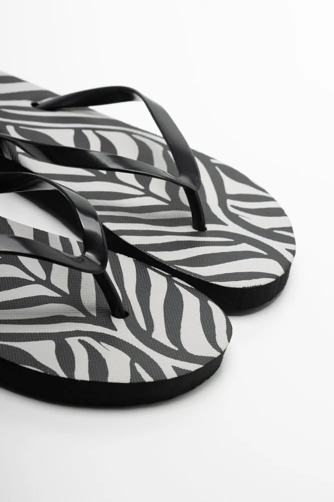Flip Flop Black sold by Ackermas product image thumbnail 4
