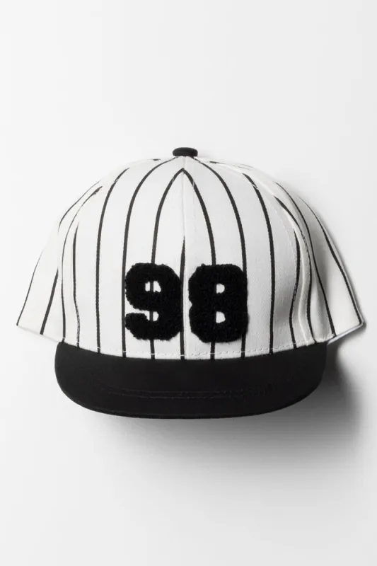 Peak Cap sold by Ackermas