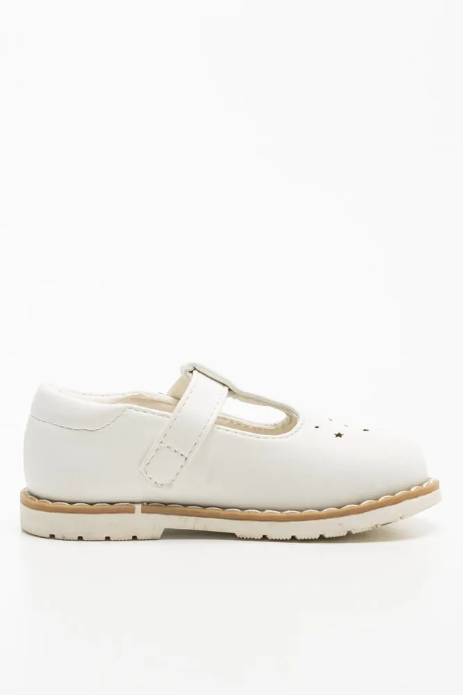 Shoe White sold by Ackermas