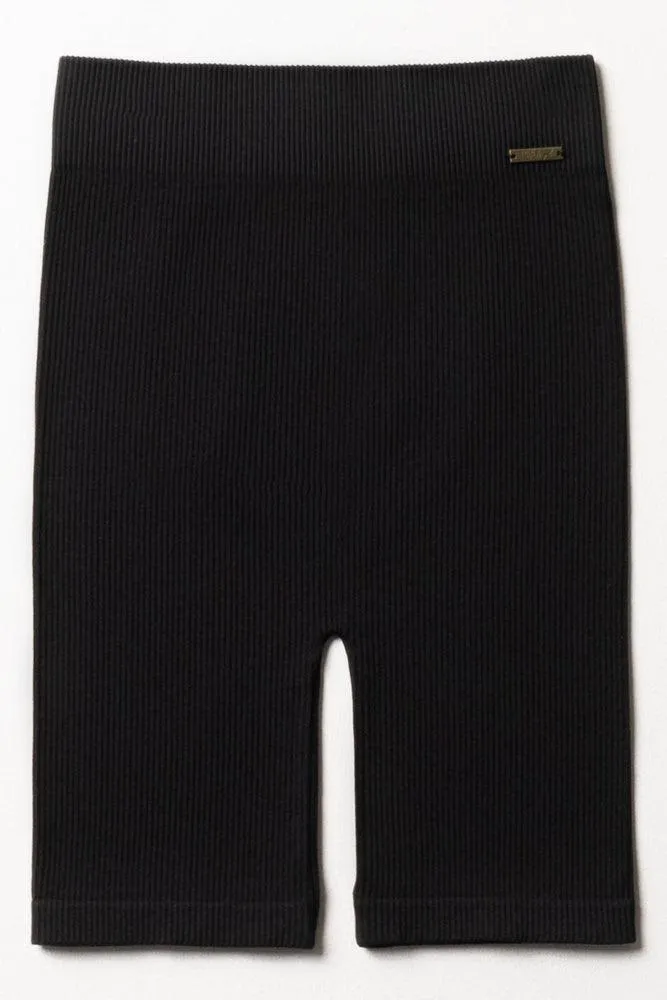 Seamless Cycle Shorts Black sold by Ackermas