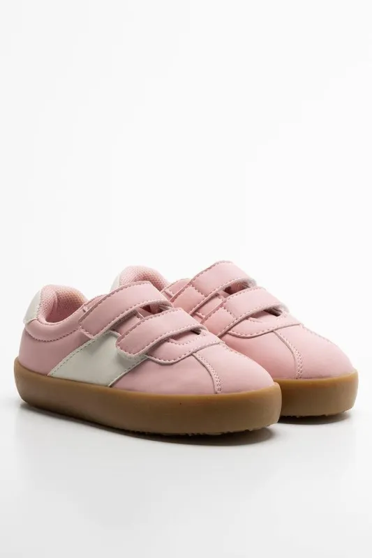 Sneaker Pink sold by Ackermas