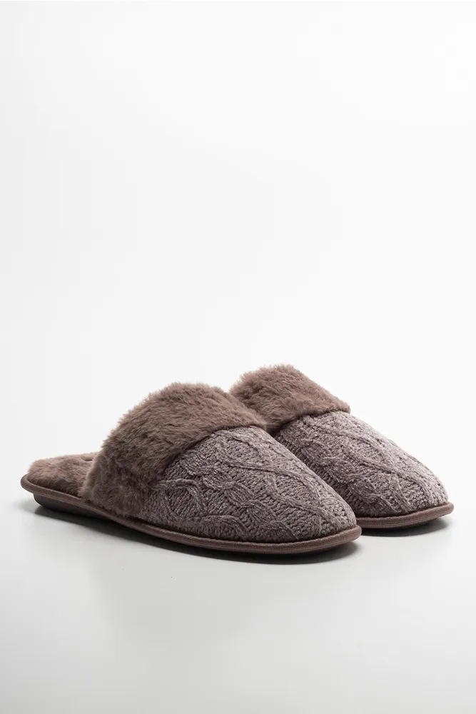 Slipper Natural sold by Ackermas