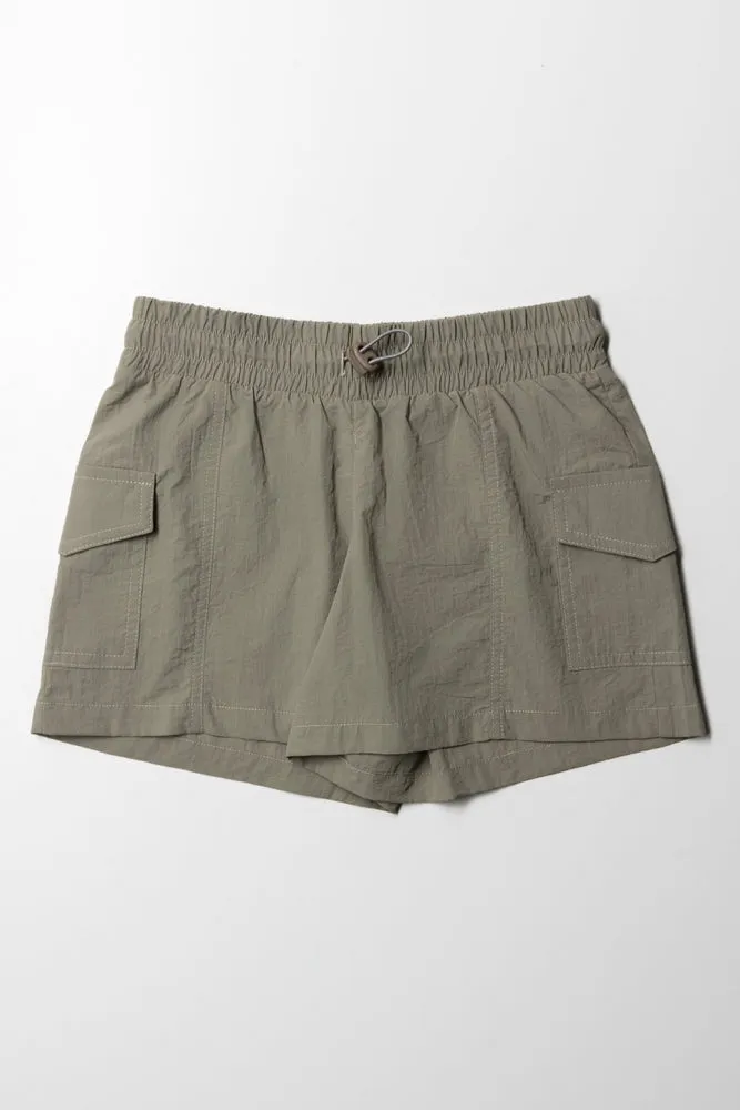 Parachute Pants Green sold by Ackermas