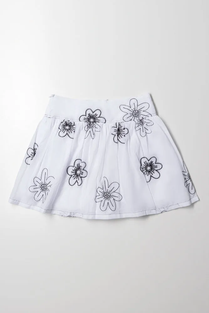 Embroidered Skort White sold by Ackermas product image thumbnail 3
