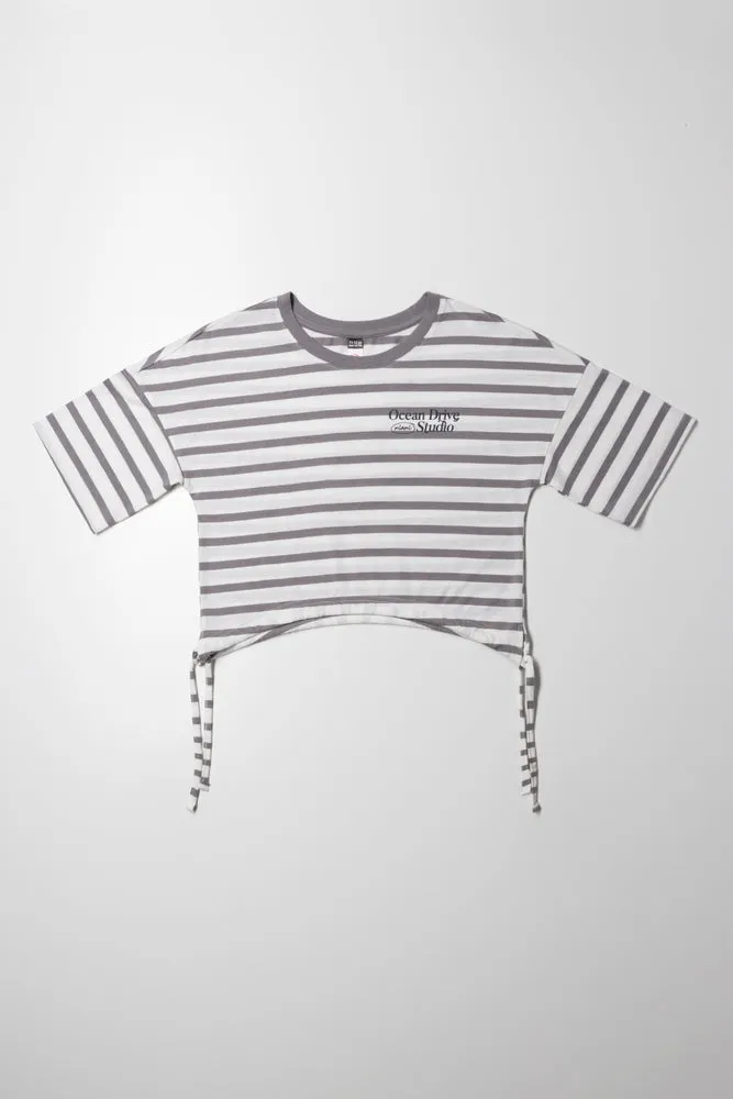 Curved Hem Stripe Short Sleeve T-Shirt Grey sold by Ackermas