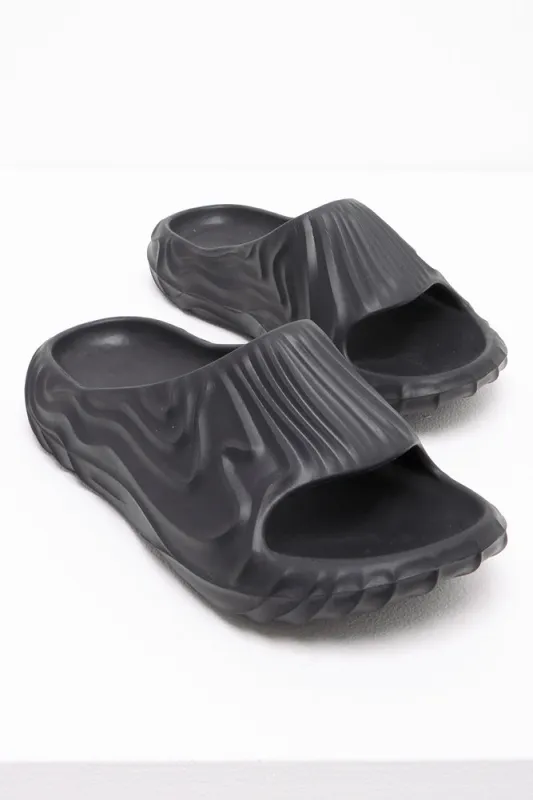 Wave Slide Black sold by Ackermas