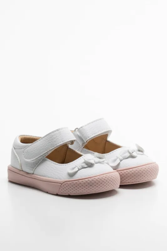Hybrid Casual Shoe White sold by Ackermas