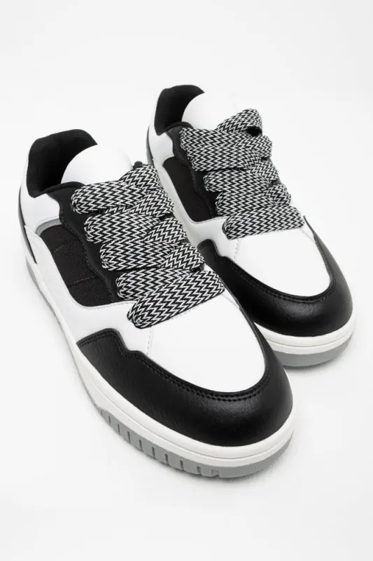 Skate Sneaker Black sold by Ackermas