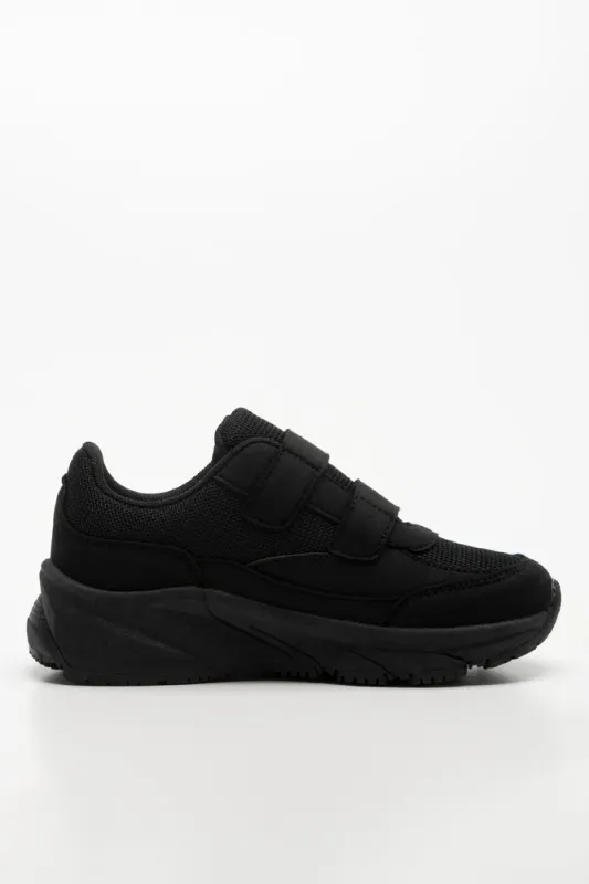 Retro Trainer Black sold by Ackermas