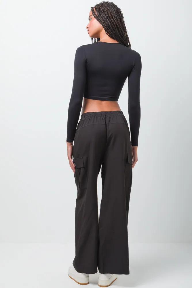 Seamless Long Sleeve Crop Top Black sold by Ackermas product image thumbnail 3