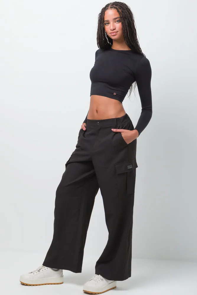 Seamless Long Sleeve Crop Top Black sold by Ackermas product image thumbnail 2