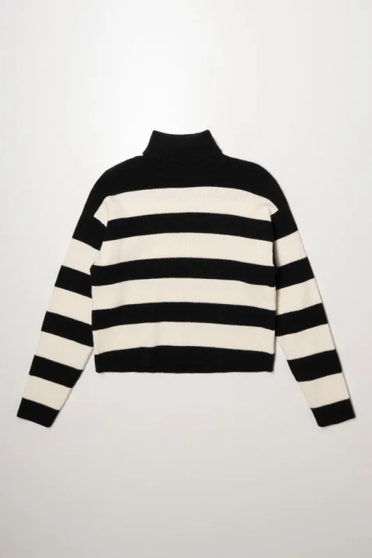 Stripe Jersey Black And White sold by Ackermas