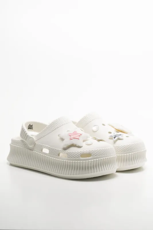 Clogs White sold by Ackermas
