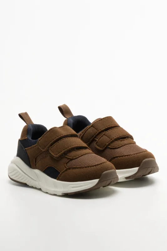 Velcro Trainers Tan made by Ackermas