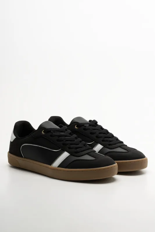 Sneakers Black sold by Ackermas