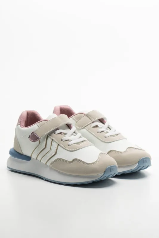 Retro Trainer White sold by Ackermas