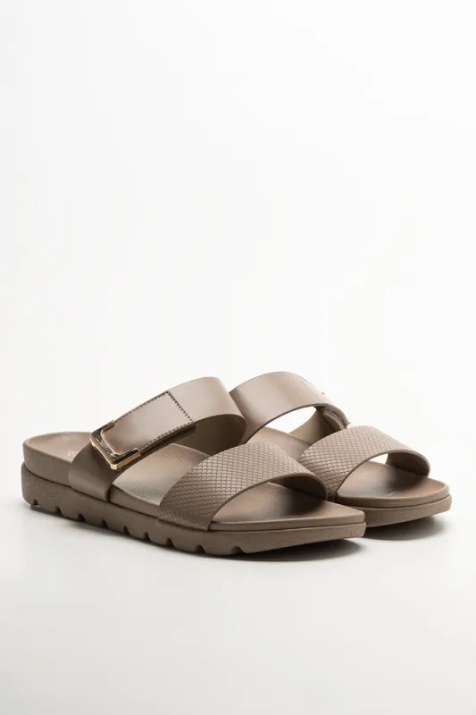 Sandals Natural sold by Ackermas