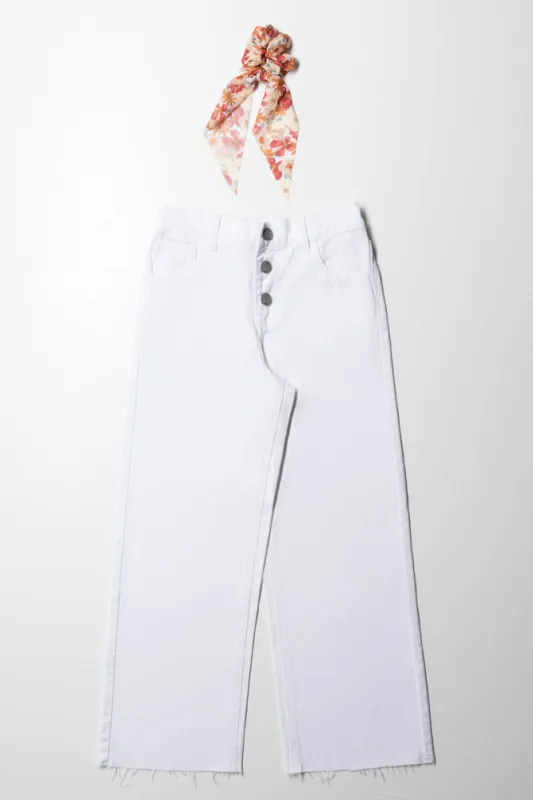 White Wide Leg With Button Detail And Hair Tie sold by Ackermas