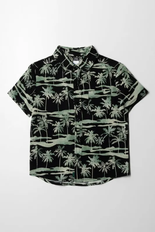Resort Short Sleeve Shirt Black And Green sold by Ackermas