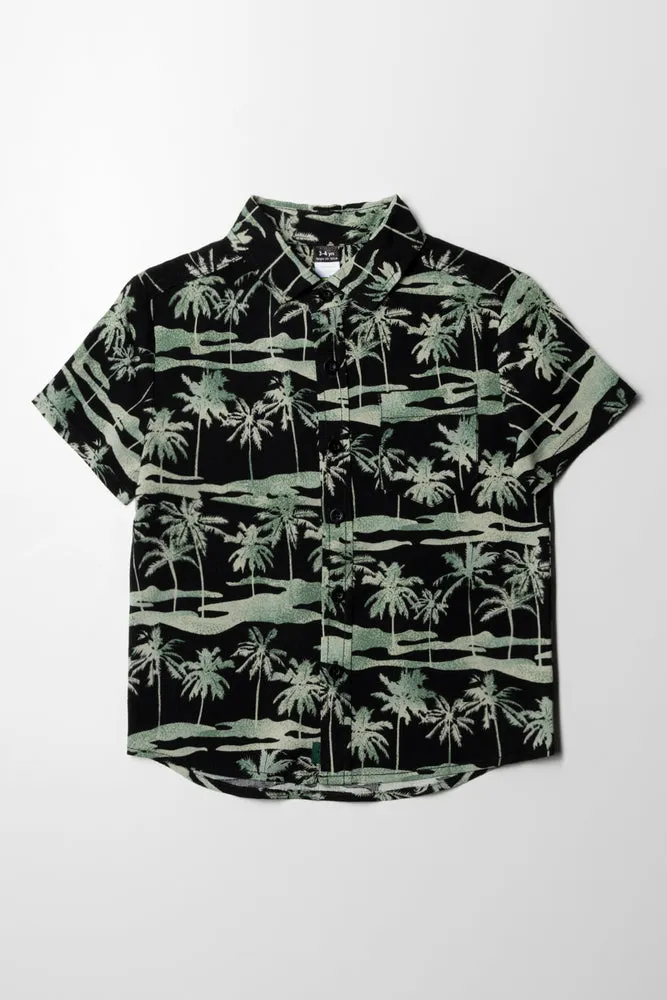 Resort Short Sleeve Shirt Black And Green sold by Ackermas