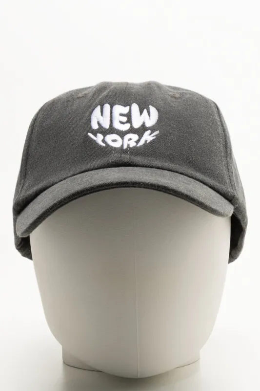New York Peak Cap Black sold by Ackermas