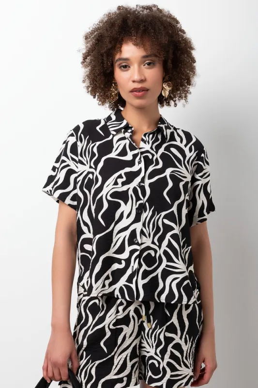 Swirl Short Sleeve Resort Shirt Black And Cream sold by Ackermas