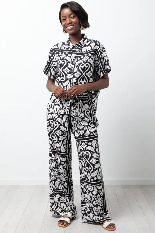 Relaxed Pants Black sold by Ackermas