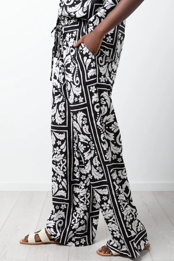 Relaxed Pants Black sold by Ackermas product image thumbnail 2