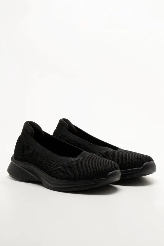 Knit Pump Trainers Black sold by Ackermas