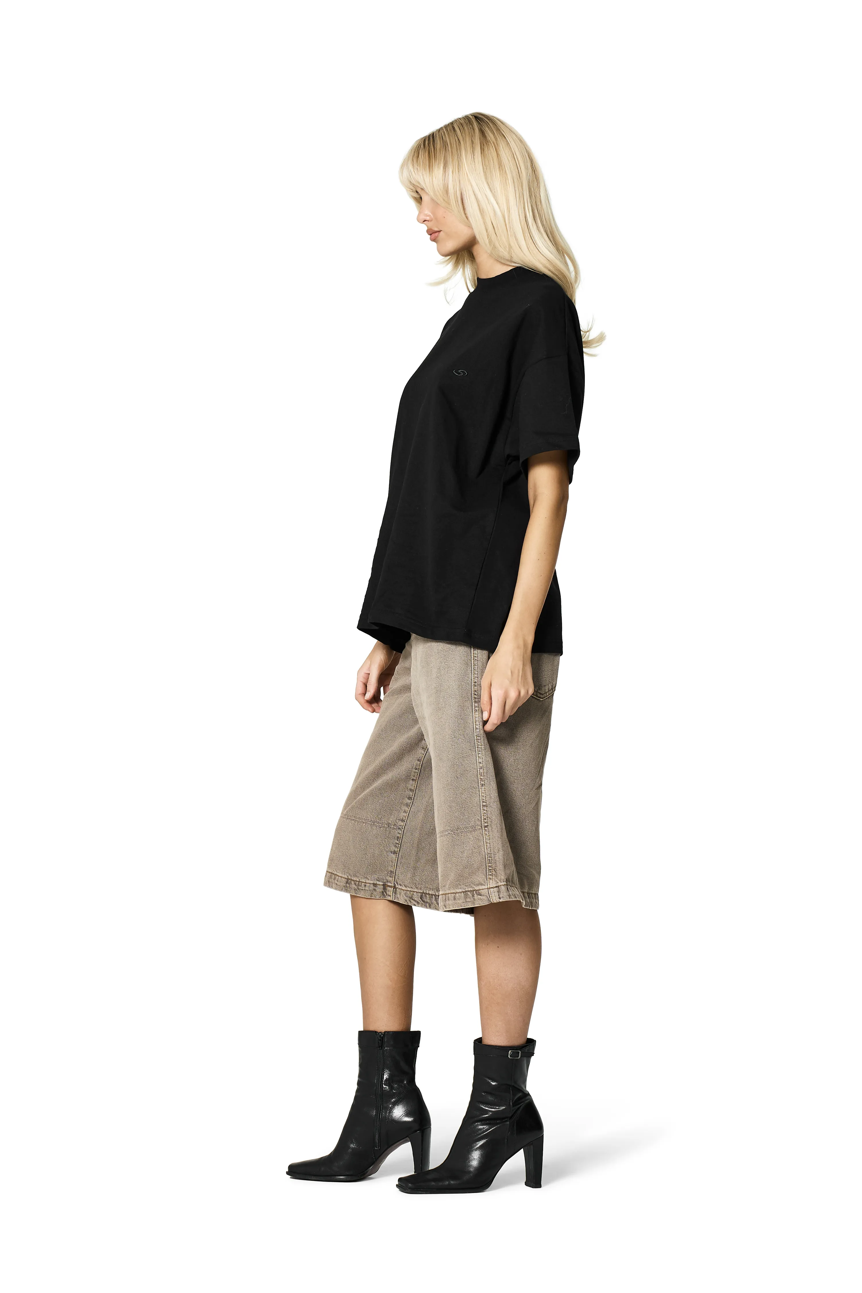 Series Oversized Tee in Carbon sold by Sisters and Seekers product image thumbnail 5