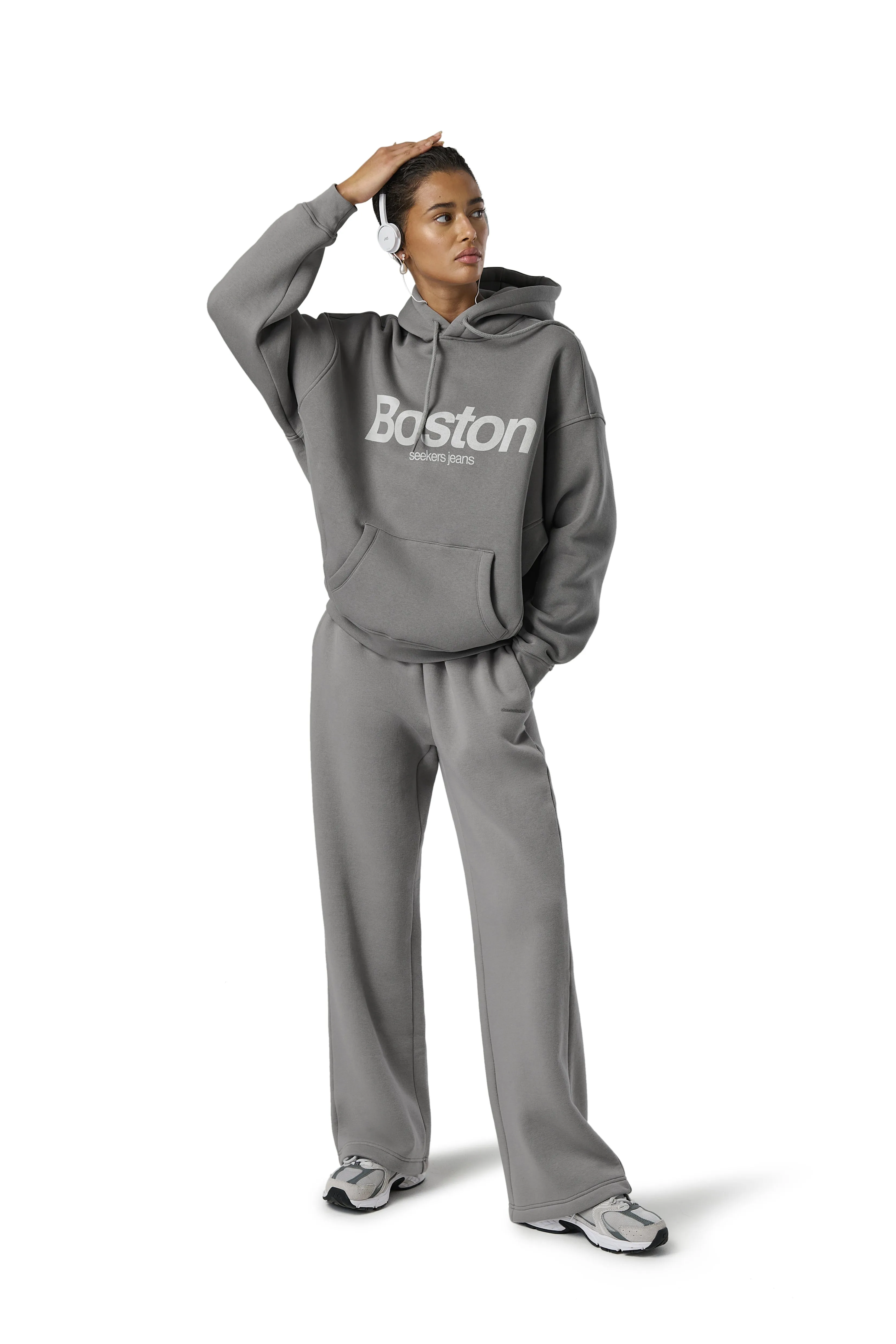 Trademark Wide Leg Sweatpants in Bleeker sold by Sisters and Seekers product image thumbnail 5