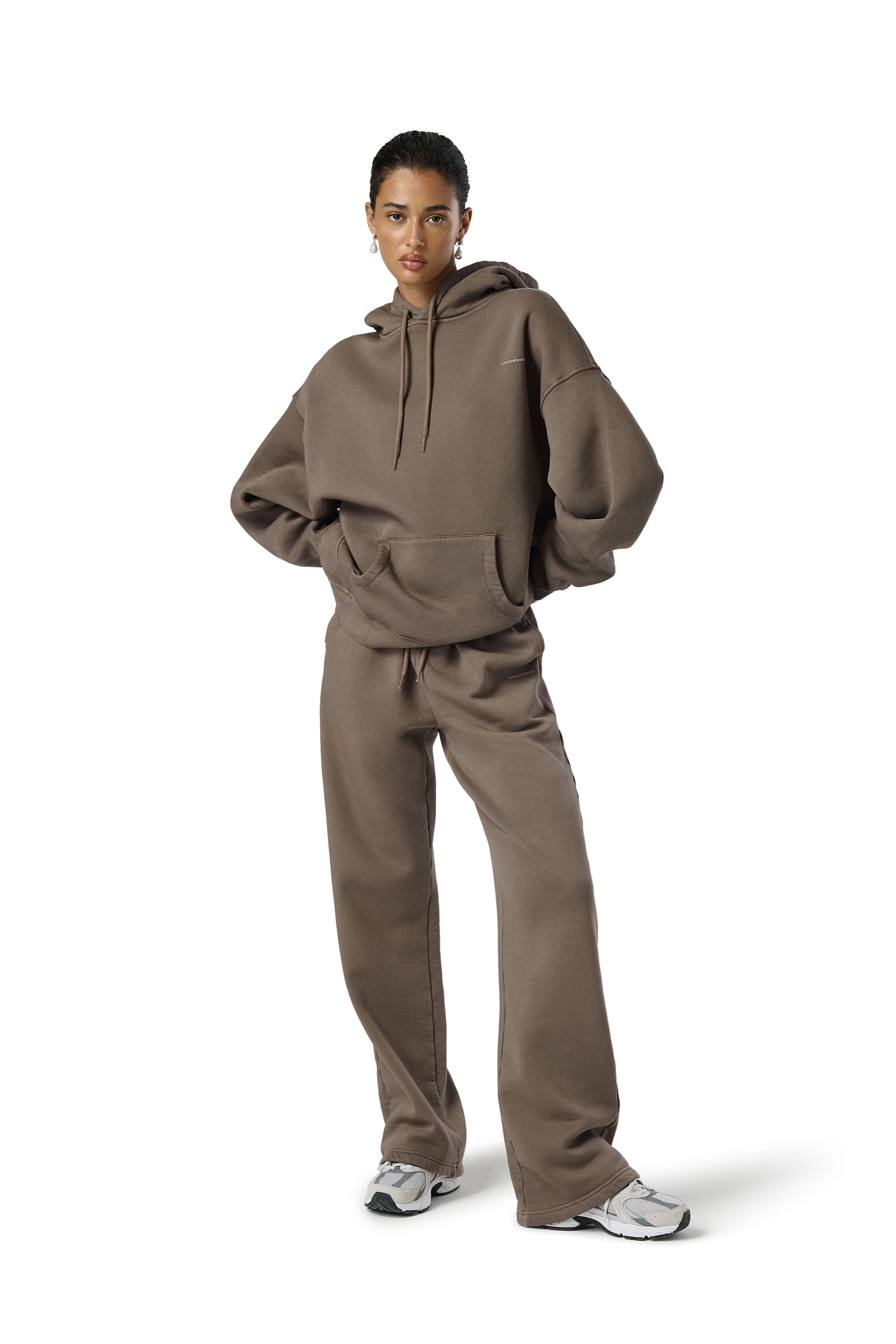Trademark Wide Leg Sweatpants in Grant sold by Sisters and Seekers product image thumbnail 4