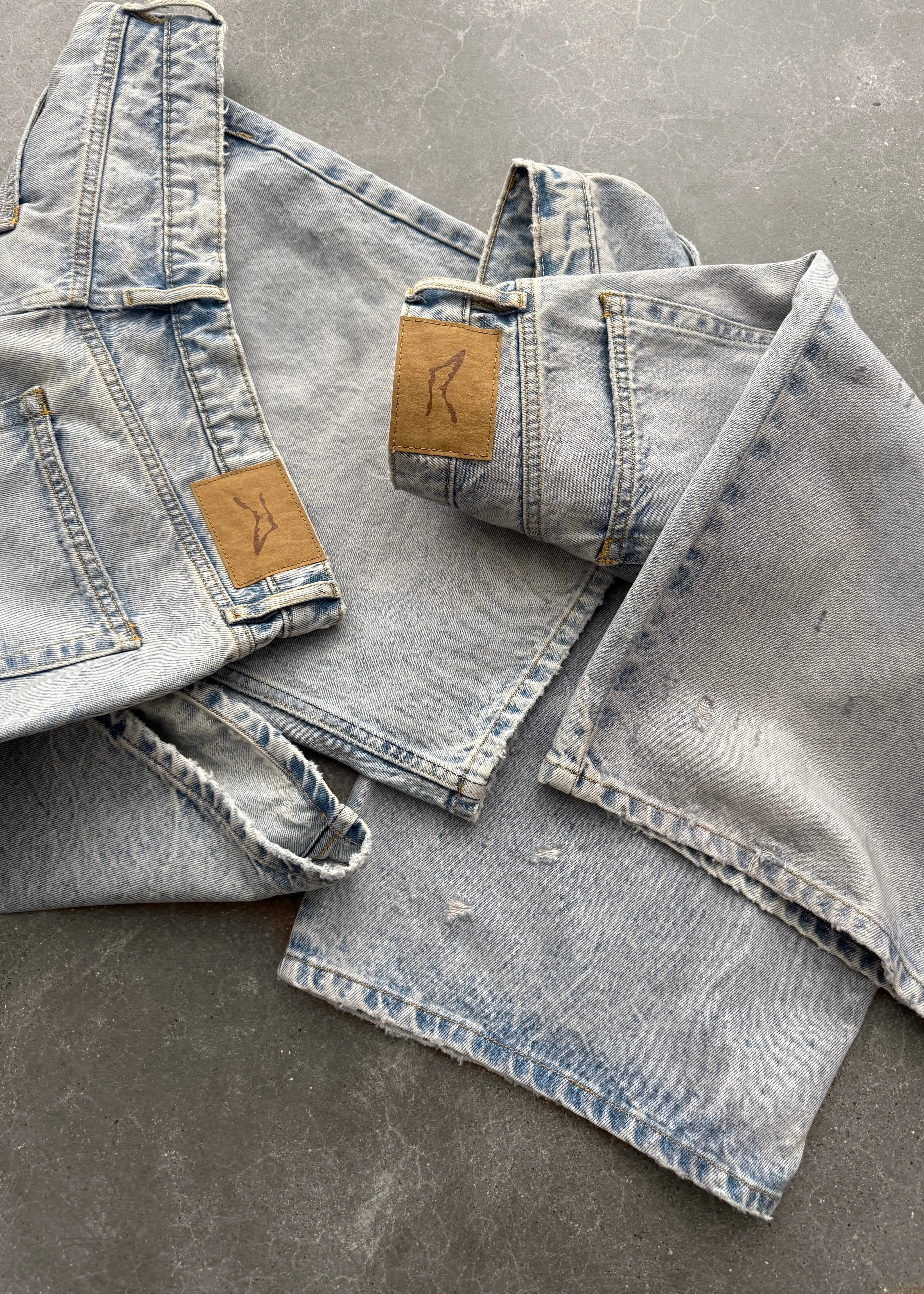 801 BAGGY DISTRESSED DENIM SHORT - LIGHT WASH sold by Akimbo product image thumbnail 5