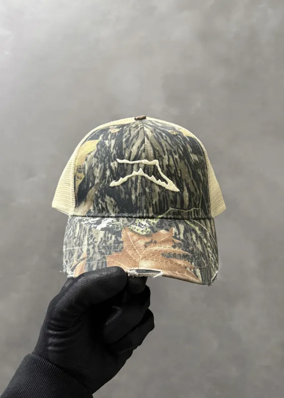 DISTRESSED RANGE MESH CAP - CAMO made by Akimbo