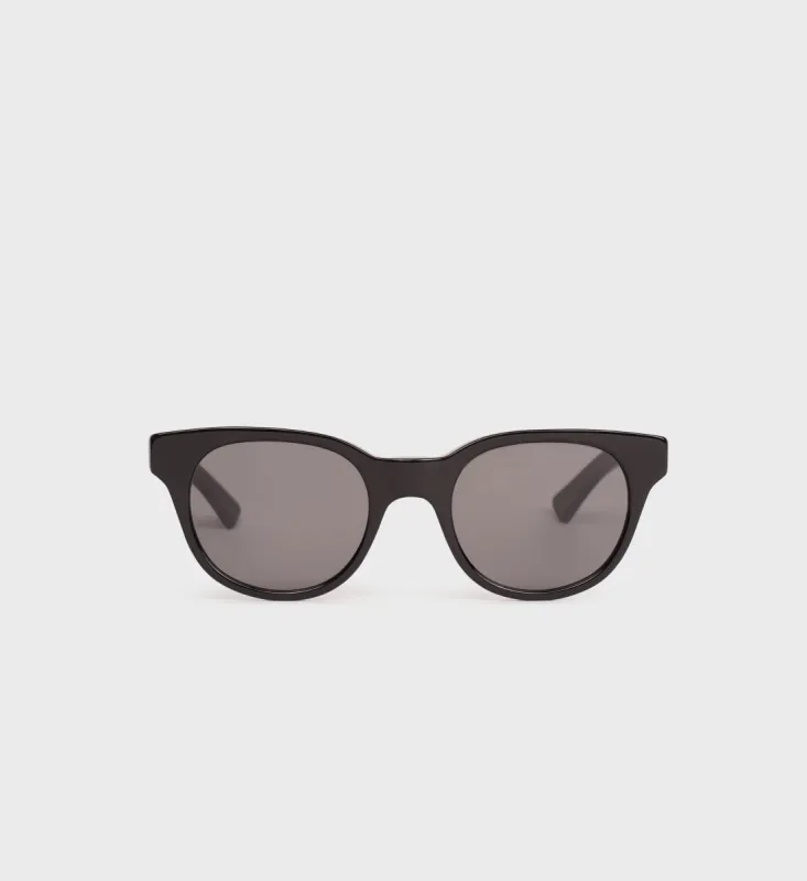 Frame N.02 - Black sold by Sporty and Rich