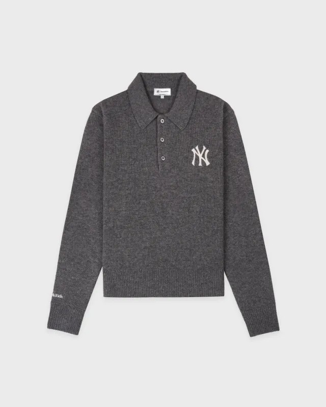 Heritage Yankees Serif Cashmere Polo - Dark Grey/White made by Sporty and Rich