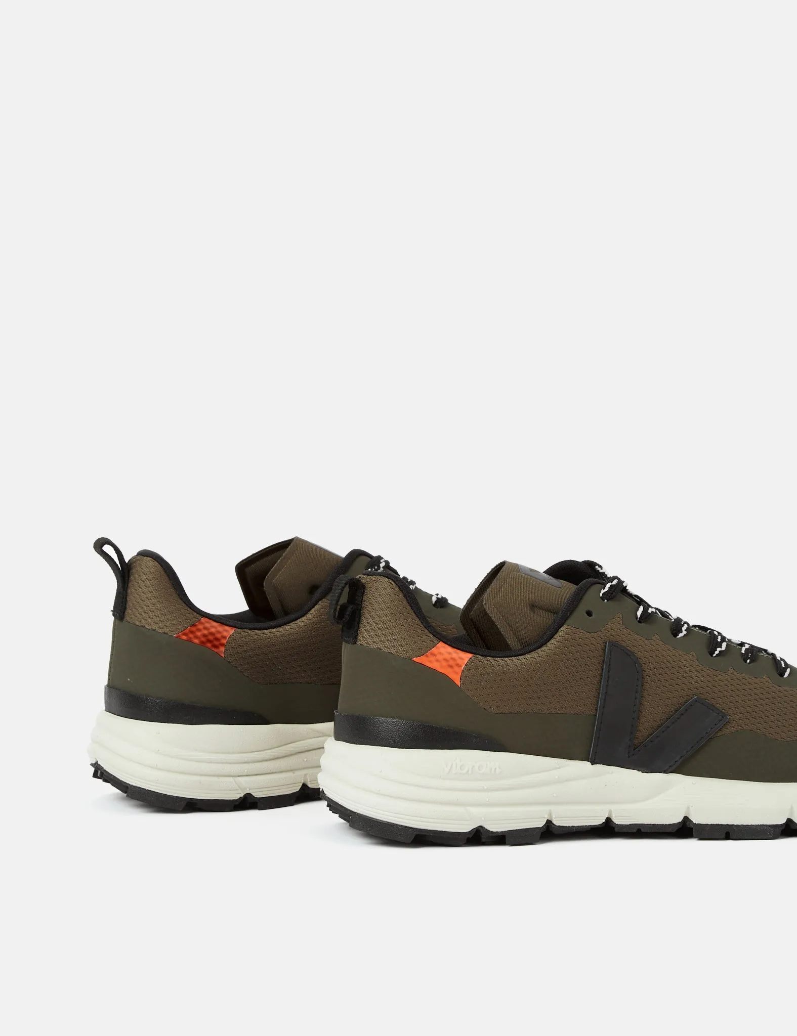 Veja Dekkan Alveomesh Trainers - Khaki/Black sold by Article London product image thumbnail 4
