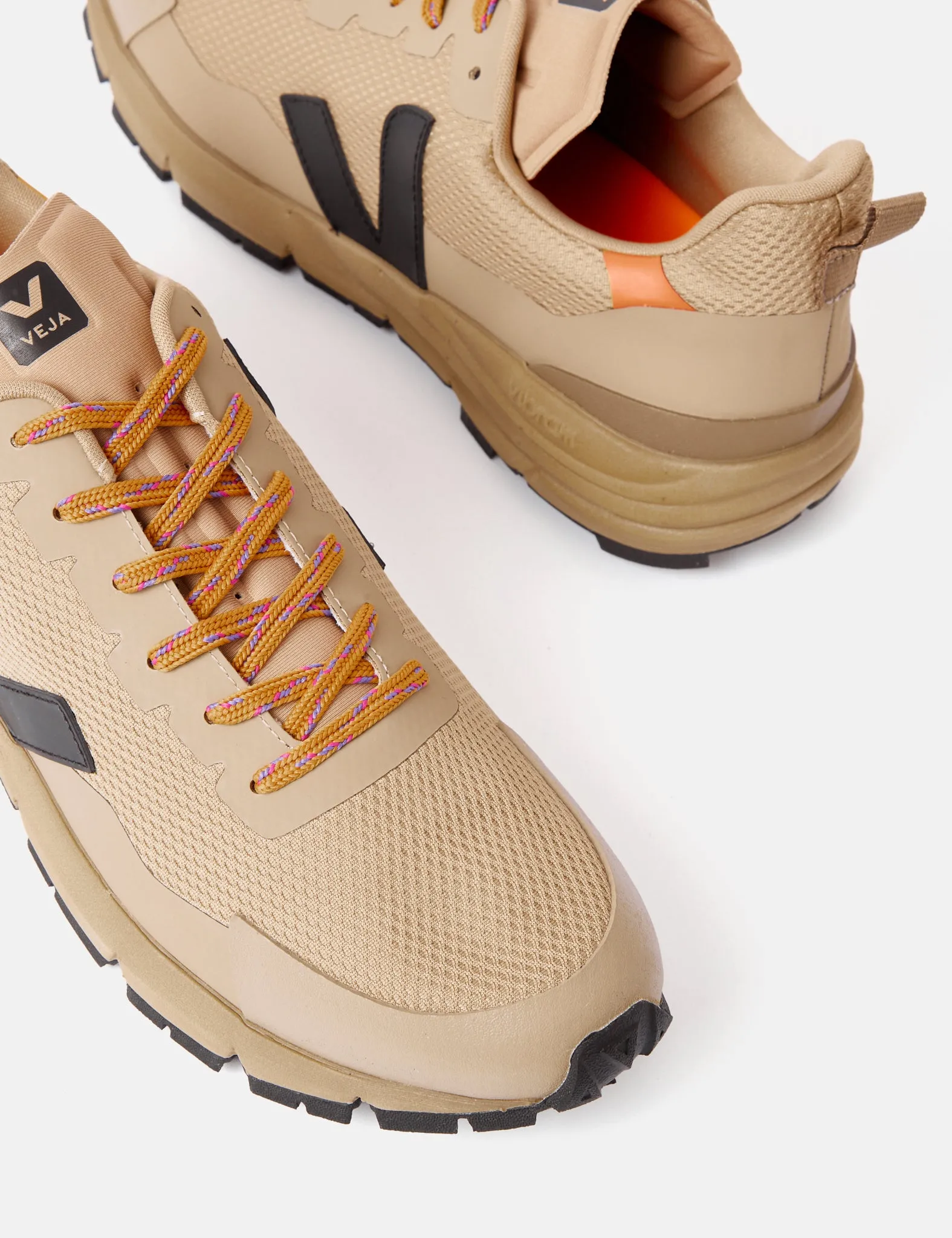 Veja Dekkan Alveomesh Trainers - Dune Yellow sold by Article London product image thumbnail 5