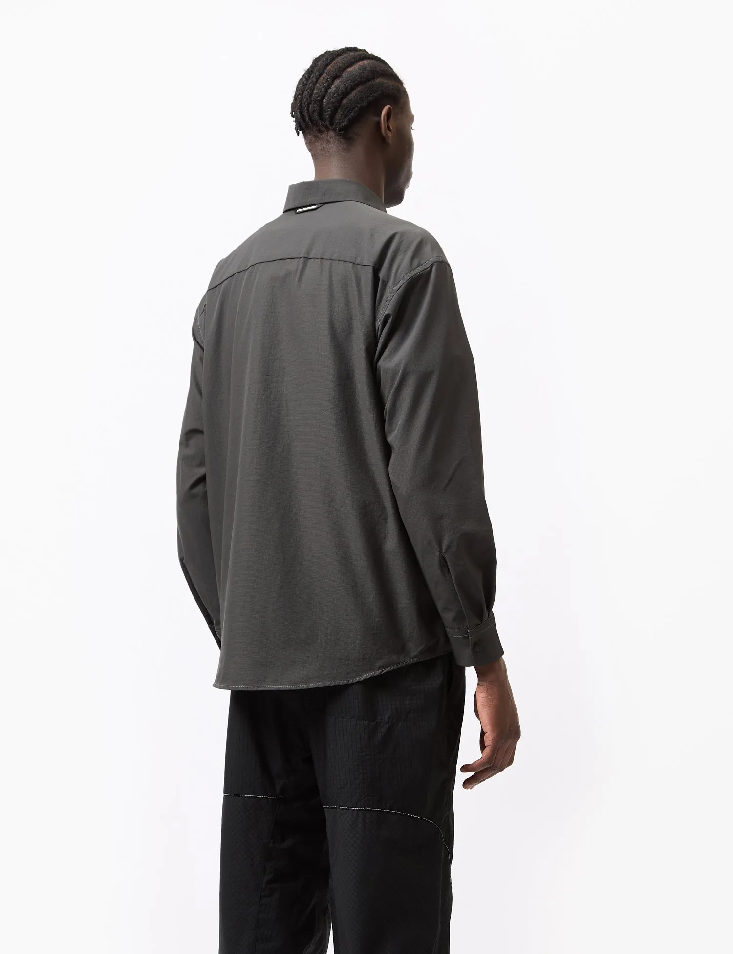 and Wander Dry Breathable Shirt - Charcoal Grey sold by Article London product image thumbnail 4