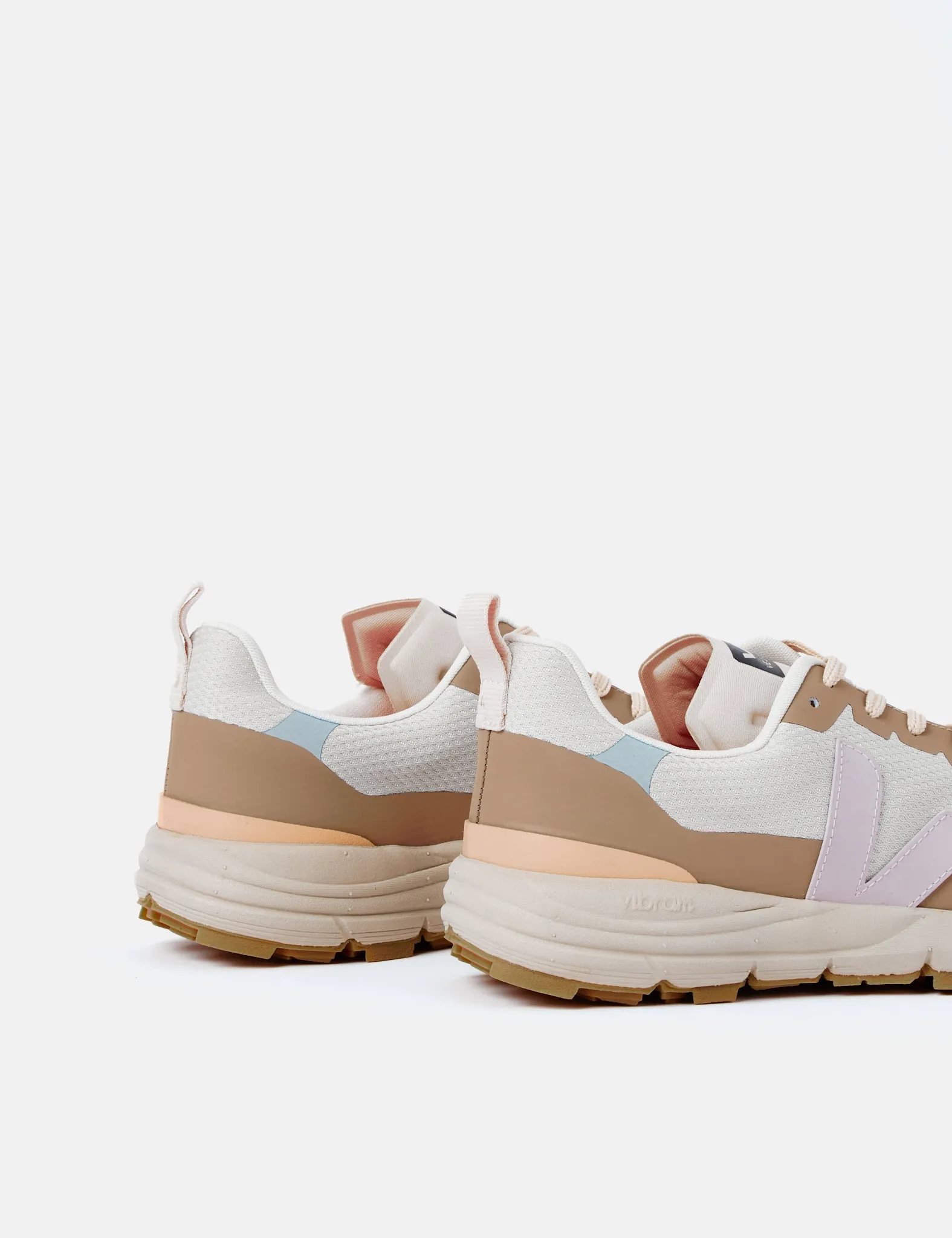 Women's Veja Dekkan Alveomesh Trainers - Natural/Parme sold by Article London product image thumbnail 4