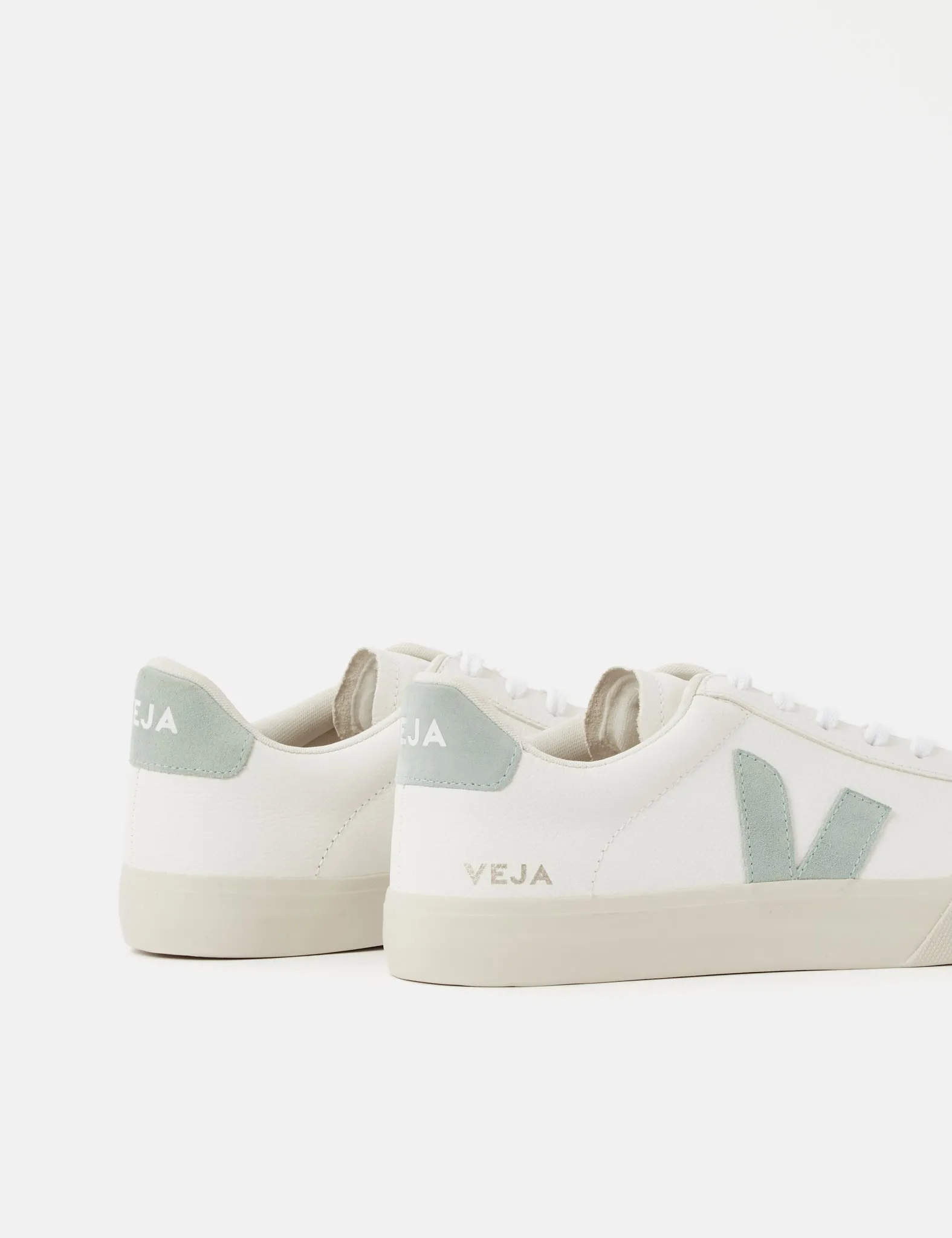 Veja Campo Trainers (Chromefree Leather) - Extra White/Matcha sold by Article London product image thumbnail 4