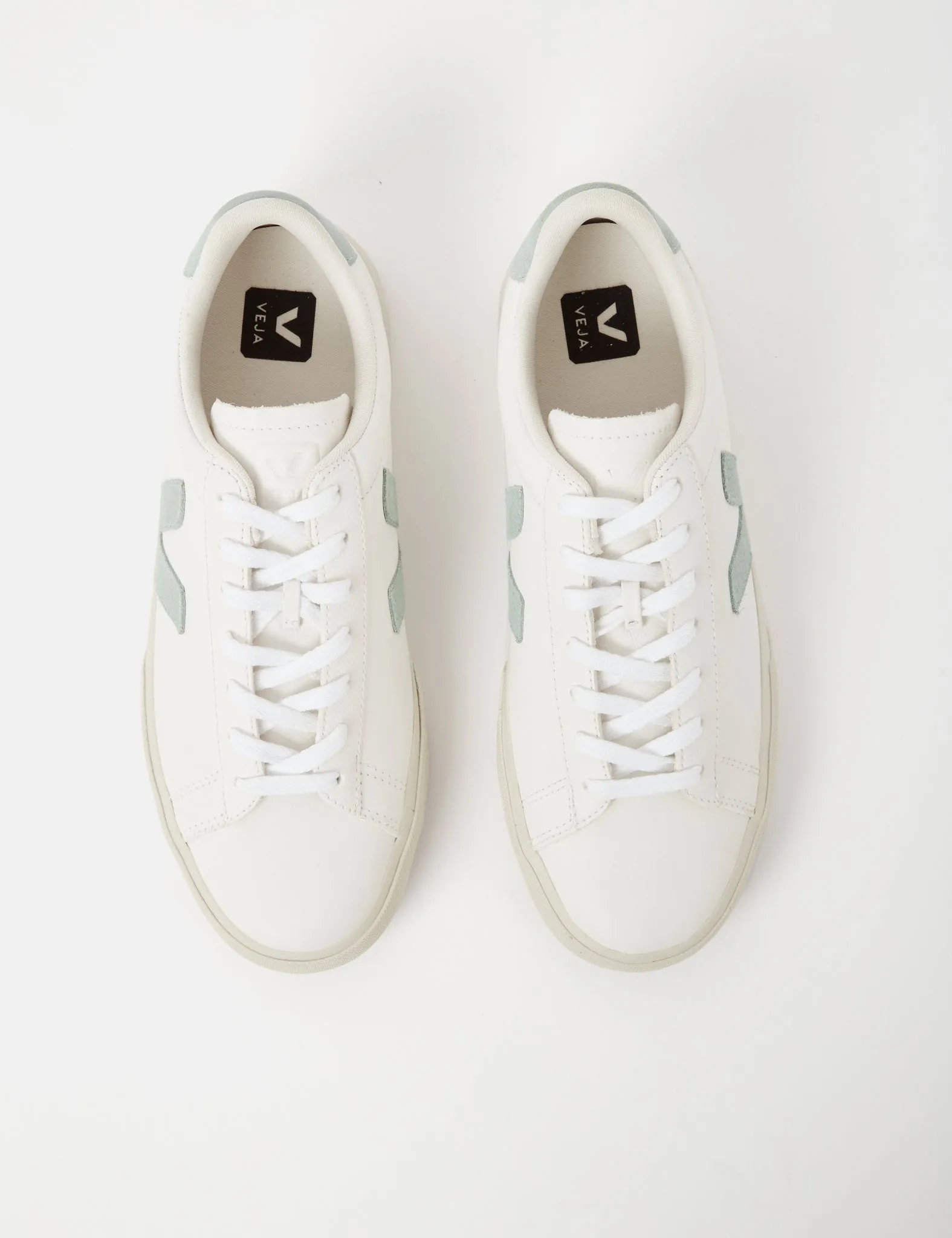 Veja Campo Trainers (Chromefree Leather) - Extra White/Matcha sold by Article London product image thumbnail 5