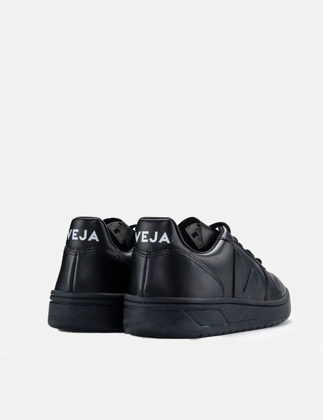 Veja V-10 CWL Trainers - Black/Black sold by Article London product image thumbnail 2
