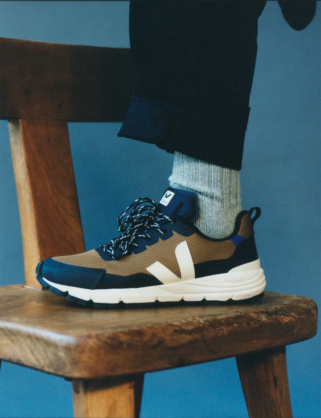 Veja Dekkan Trainers - Tent/Pierre/Purple sold by Article London product image thumbnail 3