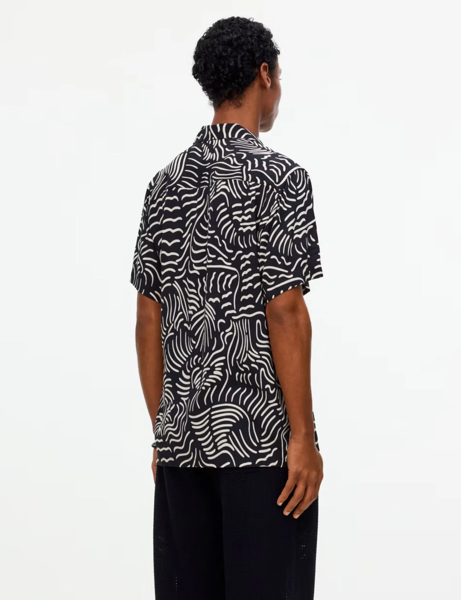 OAS Tar Lorenzo Viscose Shirt - Black sold by Article London product image thumbnail 4