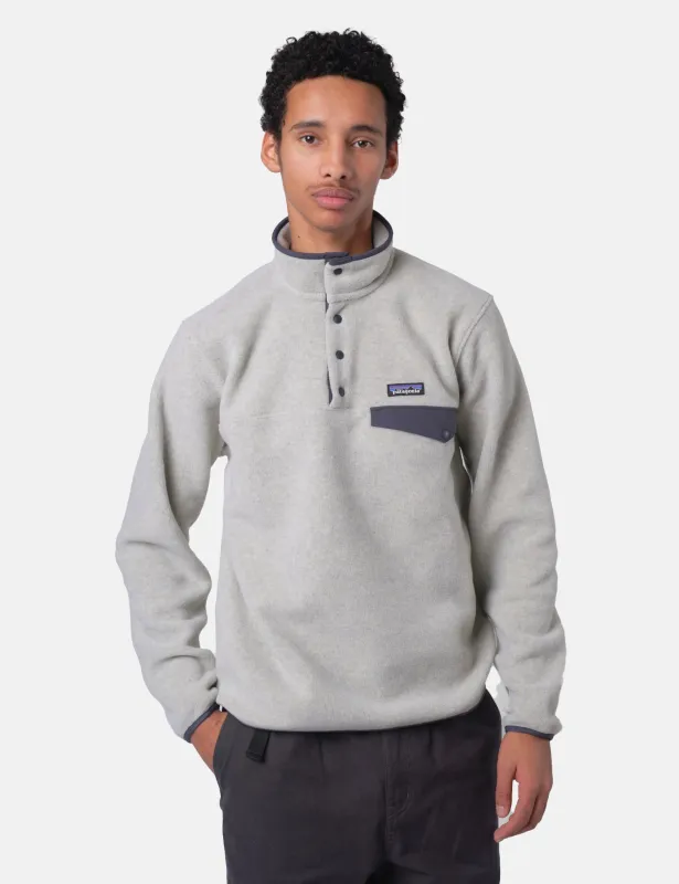 Patagonia LW Synchilla Snap-T Fleece - Oatmeal Heather w/Smolder Blue sold by Article London