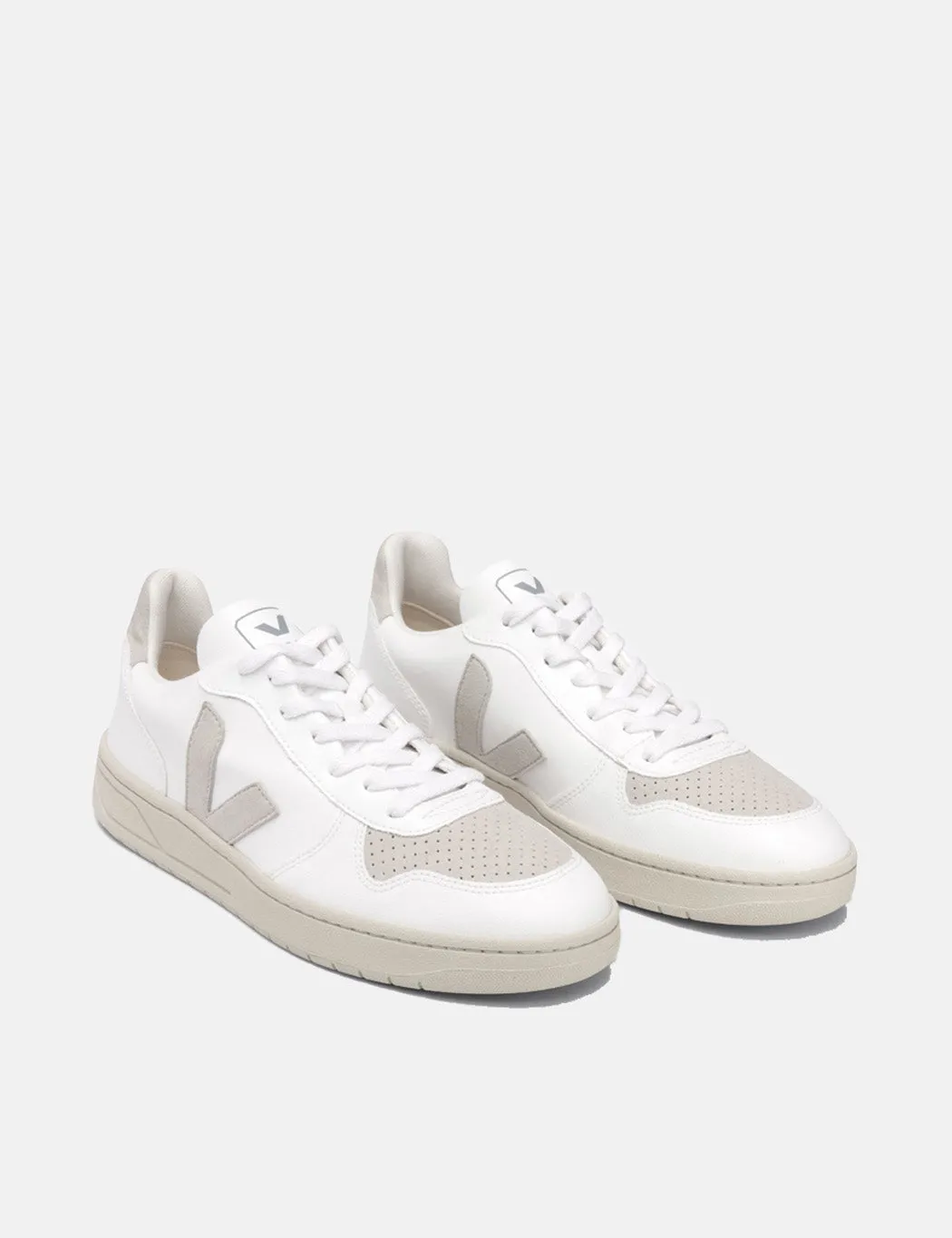 Veja V-10 CWL Trainers - White/Natural sold by Article London product image thumbnail 2