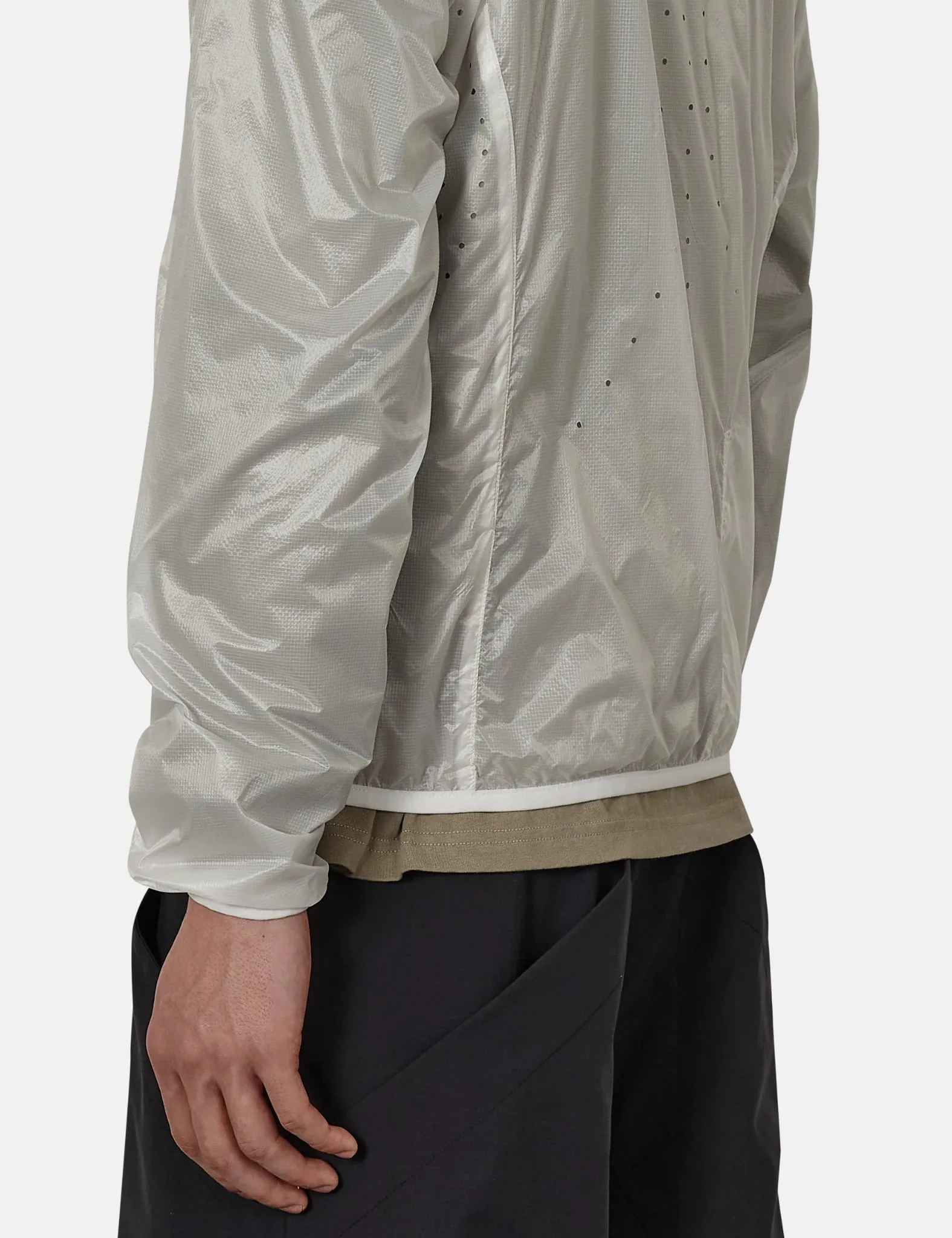 ROA Hue Packable Wind Jacket - White sold by Article London product image thumbnail 3